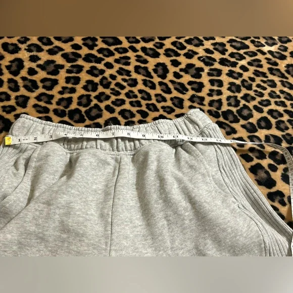 aerie Light Gray Ribbed barrel sweatpants size small regular - Picture 3 of 5